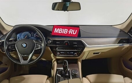 BMW 5 серия, 2019 год, 4 299 000 рублей, 11 фотография