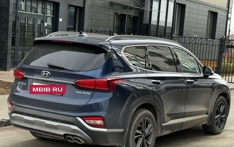Hyundai Santa Fe IV, 2018 год, 3 599 000 рублей, 4 фотография