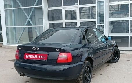 Audi A4, 1999 год, 395 000 рублей, 2 фотография