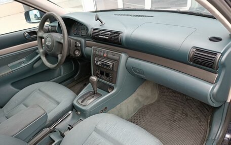 Audi A4, 1999 год, 395 000 рублей, 11 фотография