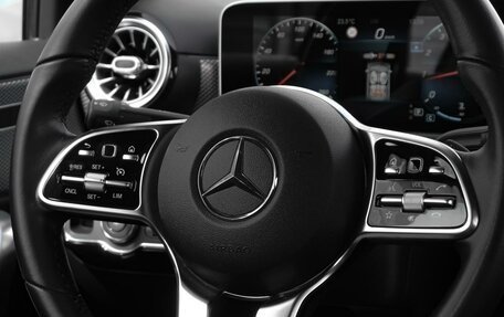 Mercedes-Benz A-Класс, 2019 год, 3 099 000 рублей, 16 фотография