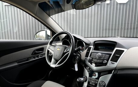 Chevrolet Cruze II, 2011 год, 959 000 рублей, 12 фотография