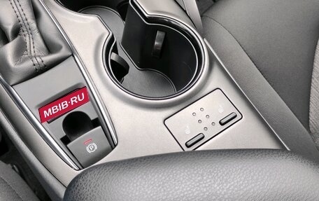Toyota Camry, 2021 год, 3 570 000 рублей, 26 фотография