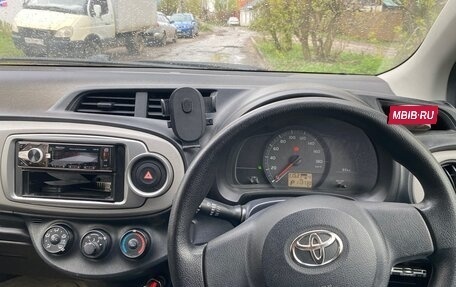 Toyota Vitz, 2012 год, 950 000 рублей, 6 фотография
