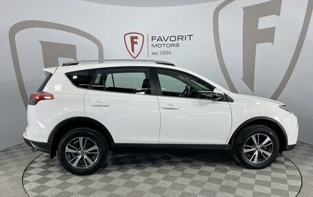 Toyota RAV4, 2018 год, 2 550 000 рублей, 4 фотография