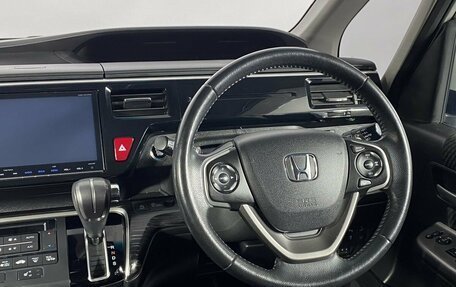 Honda Stepwgn IV, 2016 год, 1 999 000 рублей, 14 фотография