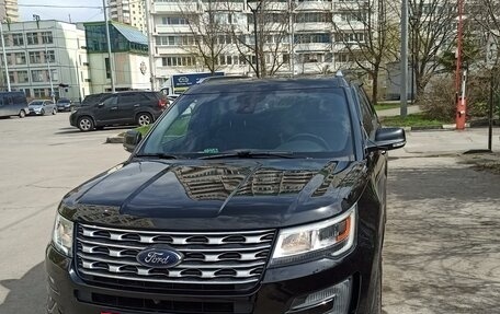 Ford Explorer VI, 2017 год, 3 050 000 рублей, 3 фотография