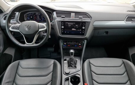Volkswagen Tiguan II, 2021 год, 4 139 000 рублей, 12 фотография