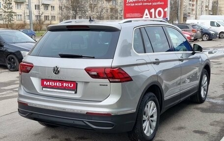 Volkswagen Tiguan II, 2021 год, 4 139 000 рублей, 4 фотография
