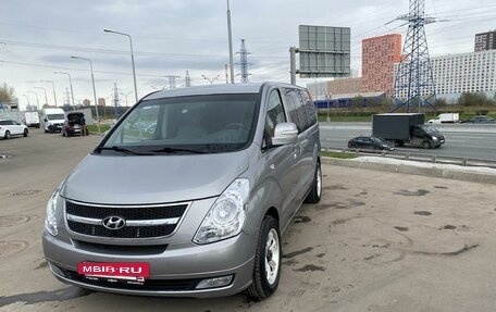 Hyundai Grand Starex Grand Starex I рестайлинг 2, 2014 год, 1 995 000 рублей, 4 фотография