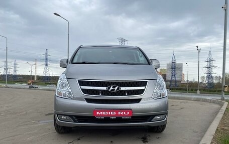 Hyundai Grand Starex Grand Starex I рестайлинг 2, 2014 год, 1 995 000 рублей, 5 фотография