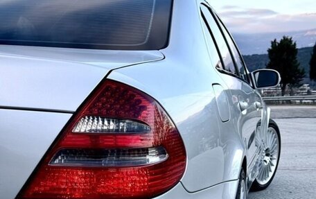 Mercedes-Benz E-Класс, 2005 год, 1 300 000 рублей, 2 фотография