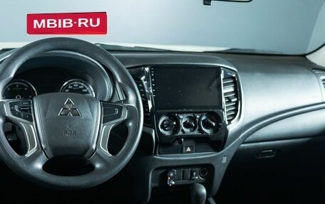 Mitsubishi L200 IV рестайлинг, 2022 год, 3 892 300 рублей, 3 фотография