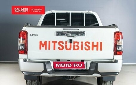 Mitsubishi L200 IV рестайлинг, 2022 год, 3 892 300 рублей, 8 фотография