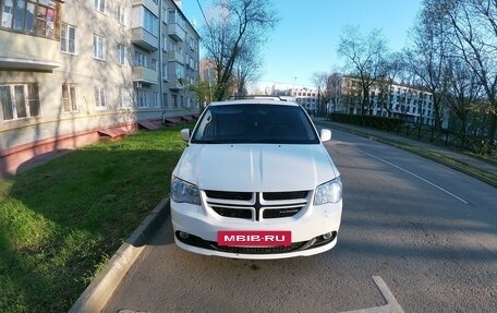 Dodge Caravan V, 2011 год, 1 300 000 рублей, 11 фотография