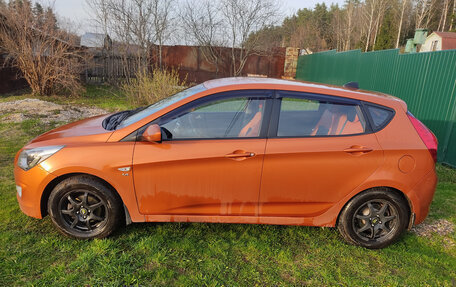 Hyundai Solaris II рестайлинг, 2015 год, 1 150 000 рублей, 3 фотография