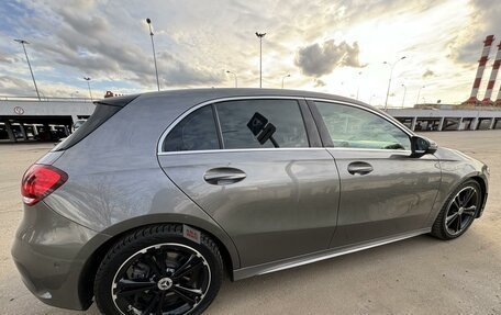 Mercedes-Benz A-Класс, 2018 год, 3 325 000 рублей, 4 фотография