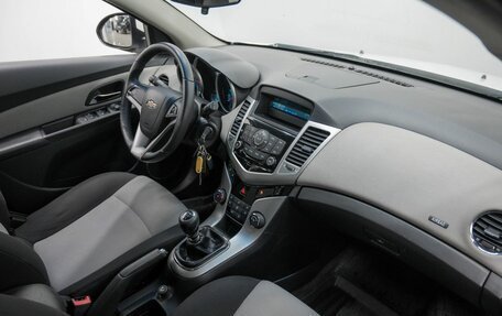 Chevrolet Cruze II, 2012 год, 697 070 рублей, 8 фотография