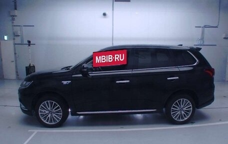 Mitsubishi Outlander III рестайлинг 3, 2020 год, 2 308 000 рублей, 3 фотография