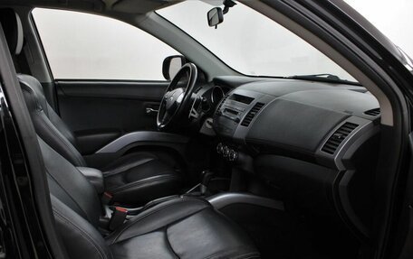 Mitsubishi Outlander III рестайлинг 3, 2011 год, 1 420 000 рублей, 10 фотография