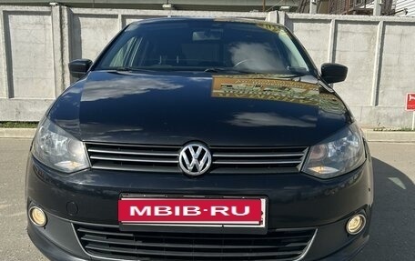 Volkswagen Polo VI (EU Market), 2013 год, 1 110 000 рублей, 2 фотография