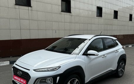 Hyundai Kona I, 2017 год, 2 090 000 рублей, 3 фотография