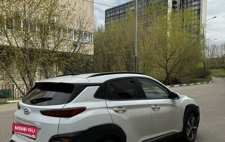 Hyundai Kona I, 2017 год, 2 090 000 рублей, 4 фотография