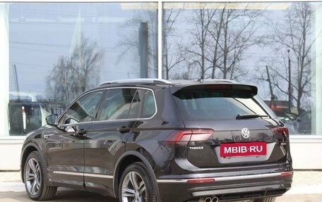 Volkswagen Tiguan II, 2018 год, 3 350 000 рублей, 5 фотография