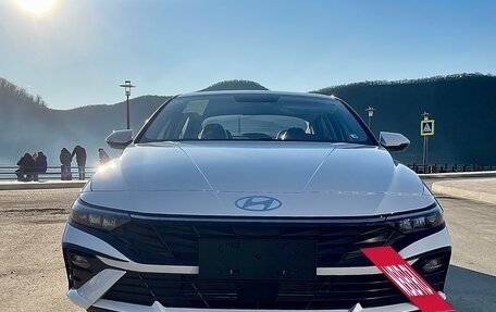 Hyundai Elantra, 2023 год, 2 470 000 рублей, 2 фотография