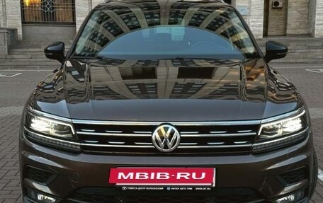 Volkswagen Tiguan II, 2019 год, 2 580 000 рублей, 3 фотография