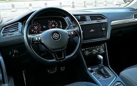 Volkswagen Tiguan II, 2019 год, 2 580 000 рублей, 15 фотография