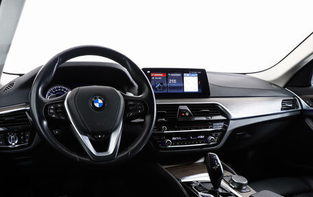 BMW 5 серия, 2018 год, 4 350 000 рублей, 16 фотография