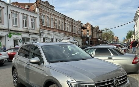Volkswagen Tiguan II, 2020 год, 3 300 000 рублей, 2 фотография