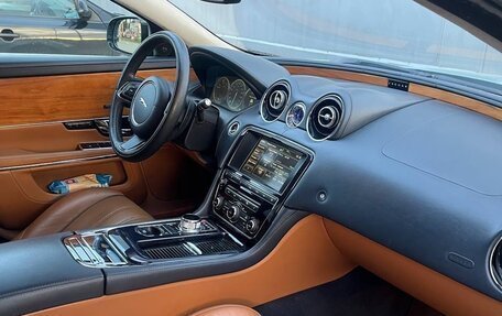 Jaguar XJ IV (X351), 2013 год, 2 300 000 рублей, 16 фотография