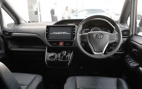 Toyota Esquire I, 2016 год, 2 349 000 рублей, 6 фотография