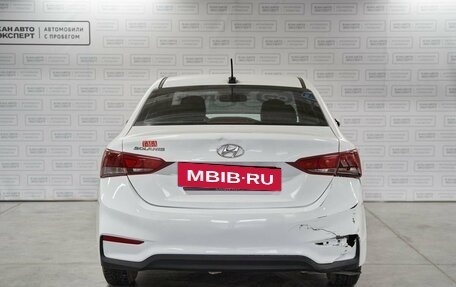 Hyundai Solaris II рестайлинг, 2017 год, 756 800 рублей, 4 фотография