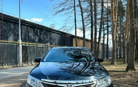 Toyota Camry, 2011 год, 1 790 000 рублей, 2 фотография