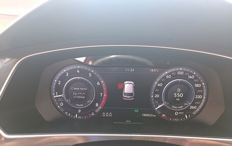 Volkswagen Tiguan II, 2017 год, 2 600 000 рублей, 9 фотография