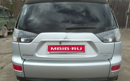 Mitsubishi Outlander III рестайлинг 3, 2008 год, 1 300 000 рублей, 5 фотография
