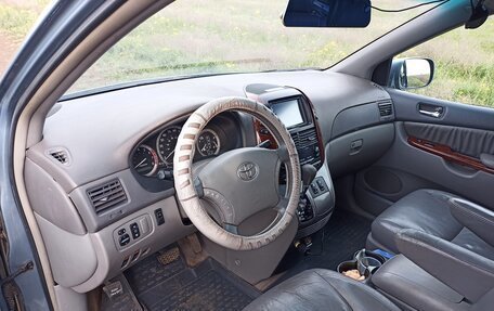 Toyota Sienna II рестайлинг, 2005 год, 1 280 000 рублей, 13 фотография
