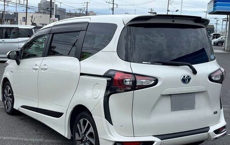 Toyota Sienta II, 2021 год, 1 100 000 рублей, 4 фотография
