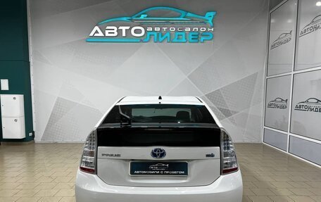 Toyota Prius, 2010 год, 1 199 000 рублей, 3 фотография
