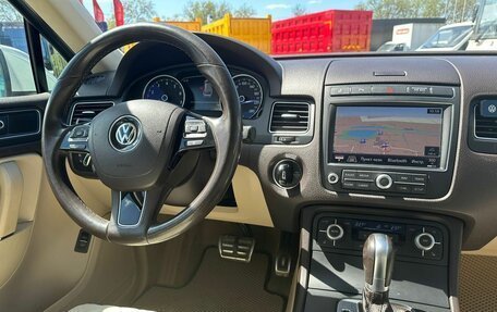Volkswagen Touareg III, 2015 год, 2 850 000 рублей, 13 фотография