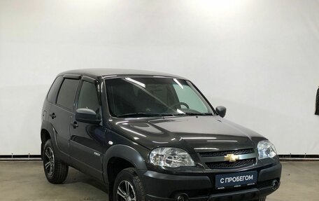 Chevrolet Niva I рестайлинг, 2018 год, 878 000 рублей, 3 фотография