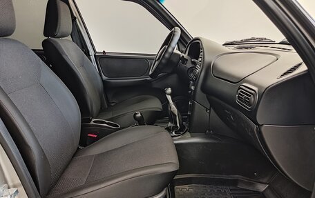 Chevrolet Niva I рестайлинг, 2014 год, 695 000 рублей, 21 фотография