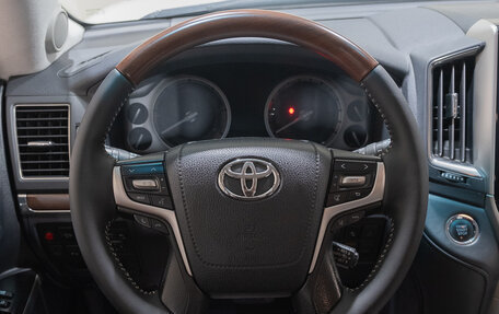 Toyota Land Cruiser 200, 2016 год, 6 279 000 рублей, 12 фотография
