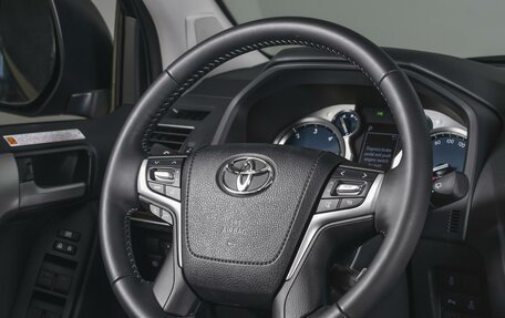 Toyota Land Cruiser Prado 150 рестайлинг 2, 2022 год, 8 620 000 рублей, 17 фотография