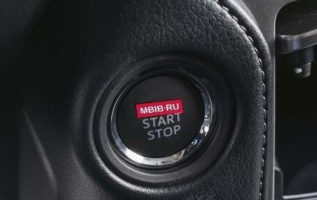 Toyota Land Cruiser Prado 150 рестайлинг 2, 2022 год, 8 620 000 рублей, 12 фотография