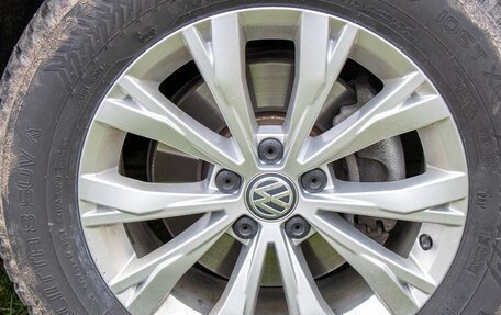Volkswagen Tiguan II, 2018 год, 2 990 000 рублей, 34 фотография