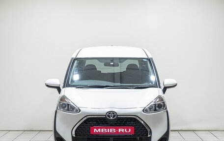 Toyota Sienta II, 2018 год, 1 599 000 рублей, 2 фотография